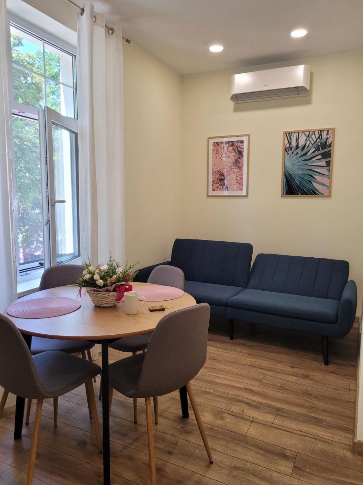 The House - Central Boutique Apartments Кюстендил Экстерьер фото