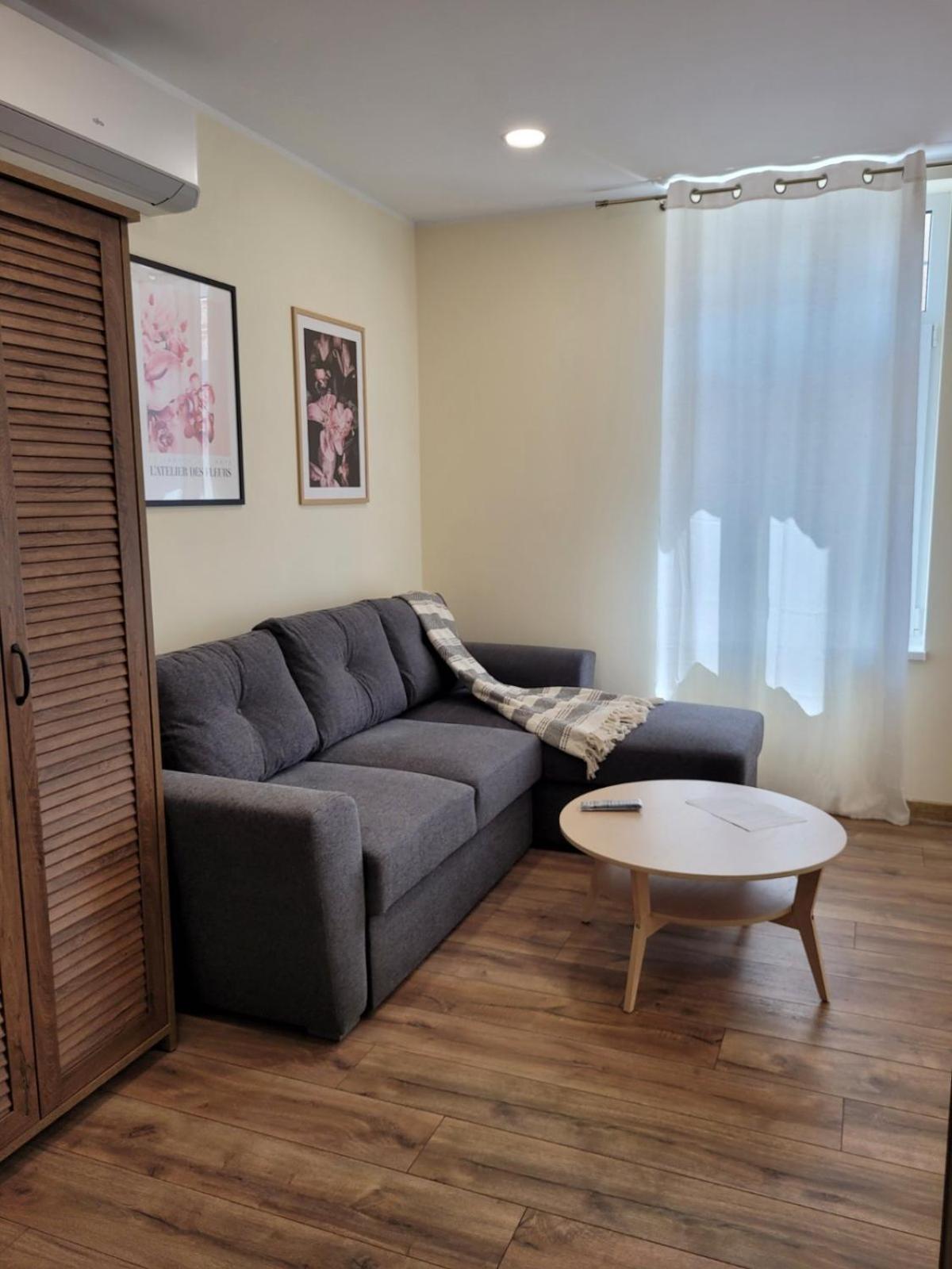 The House - Central Boutique Apartments Кюстендил Экстерьер фото